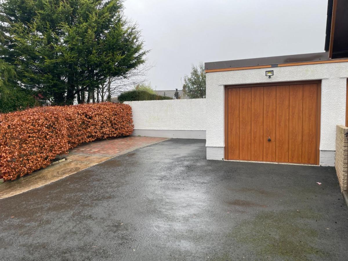 Dyffryn Taf - Spacious 3 Bedroom Bungalow Close To Amenities St Clears Kültér fotó